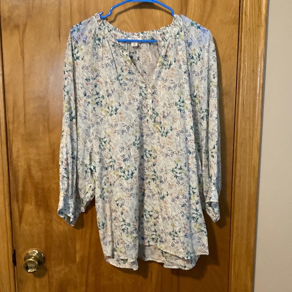 NWOT- womens Ana blouse